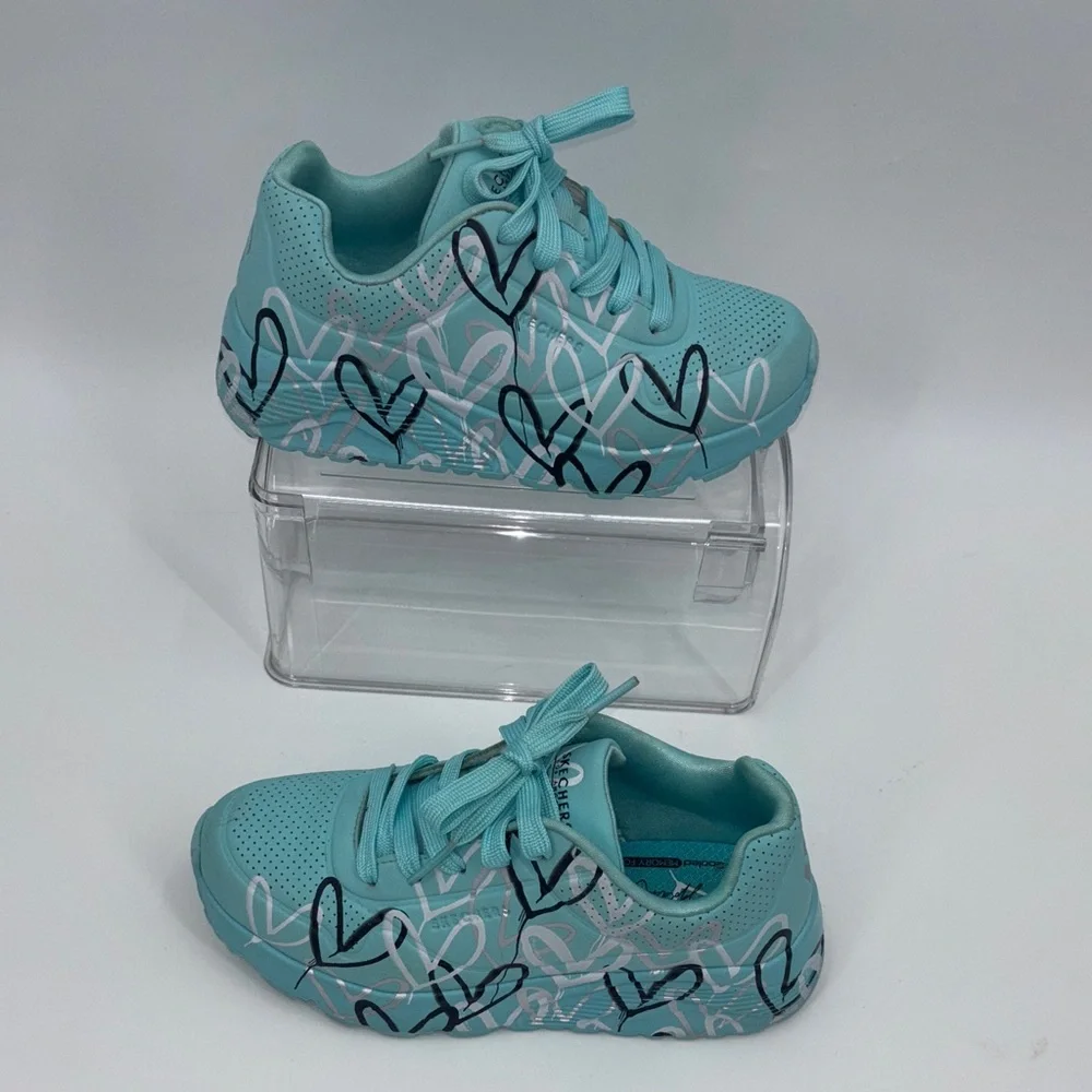 Skechers Aqua Heart Pattern Sneakers